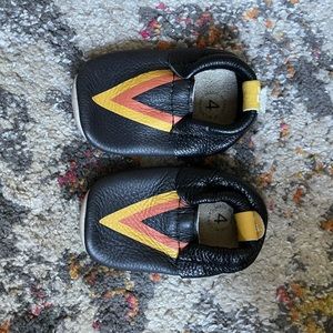 Heyfolks baby shoes size 4. Yellow, orange & black.